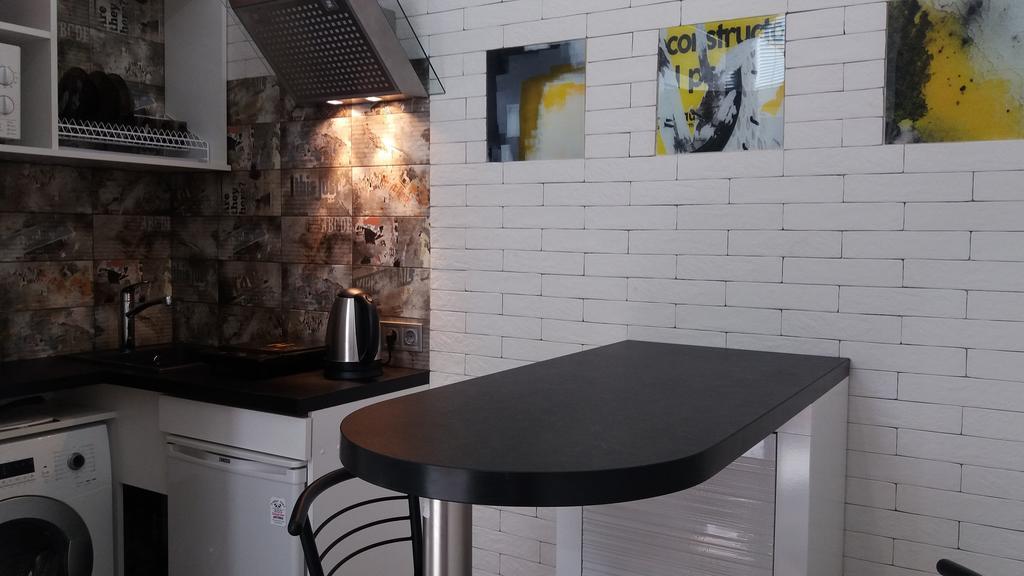 Apartment With Fireplace Львів Екстер'єр фото