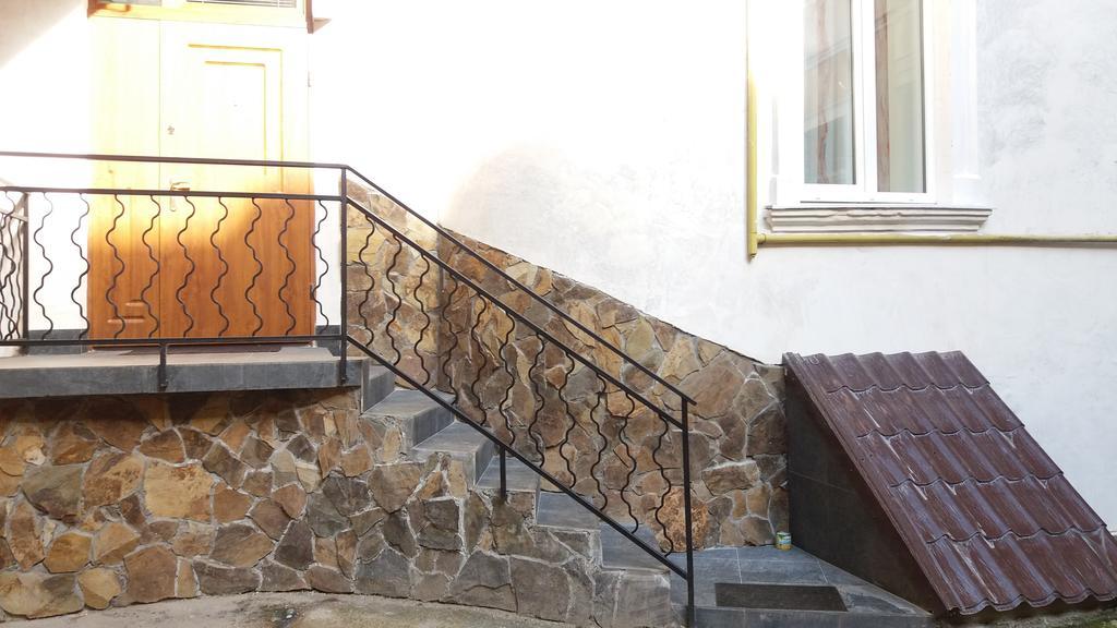 Apartment With Fireplace Львів Екстер'єр фото